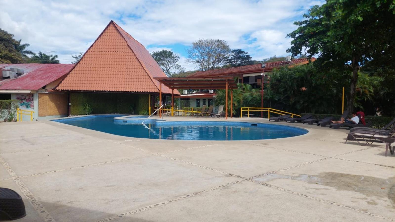 Nacazcol - Playas Del Coco Hotel Exterior photo